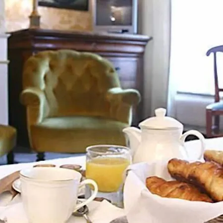 Szálloda De L'universite 3*