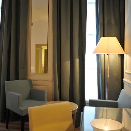 De L'universite Hotel 3*