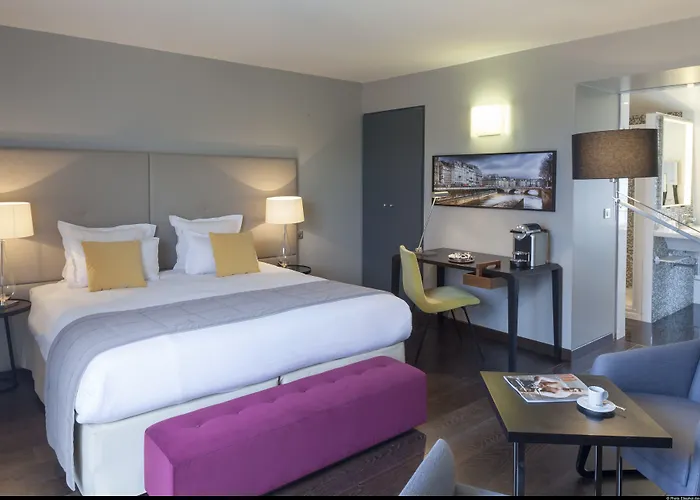 ホテル ドゥ リュニベルシテ