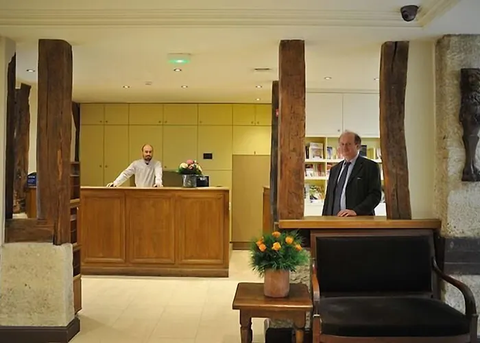 ドゥ リュニベルシテ 3*