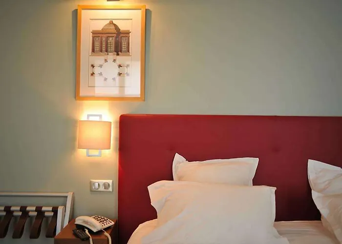 ドゥ リュニベルシテ 3* パリ