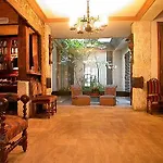 De L'universite Hotell 3*