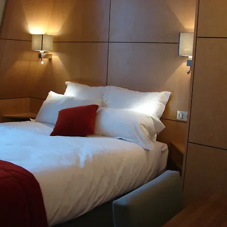 Hotel De L'universite