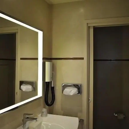 De L'universite Hotel 3*