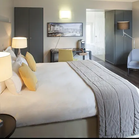 Hotel De L'universite 3*