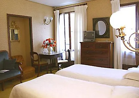 De L'universite Hotel