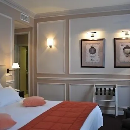 De L'universite Ξενοδοχείο 3*