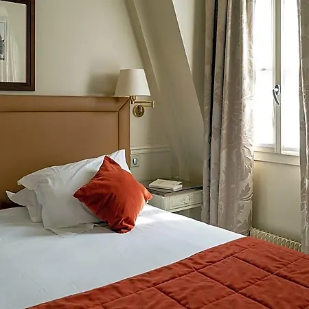 De L'universite Otel 3*