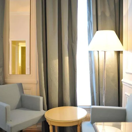 De L'universite 3* Paris