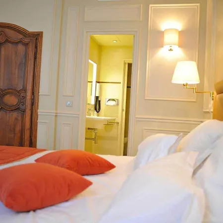 Hotel De L'universite 3*