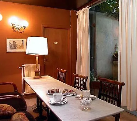 Hotel De L'universite 3*