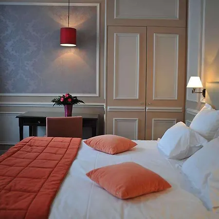 De L'universite Hotel 3*