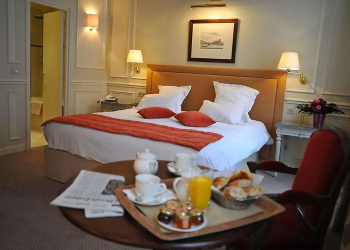 ホテル ドゥ リュニベルシテ