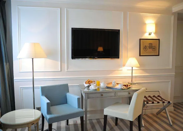 ホテル ドゥ リュニベルシテ