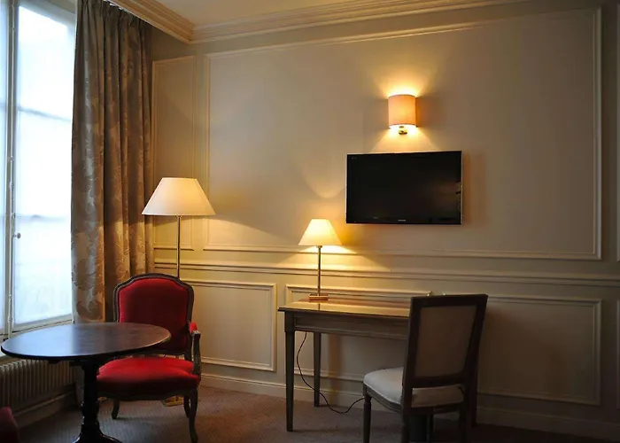 ドゥ リュニベルシテ ホテル