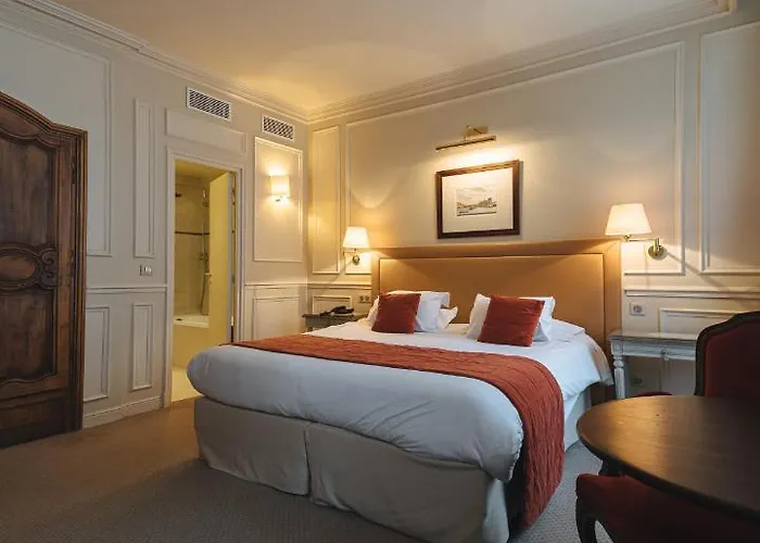 ホテル ドゥ リュニベルシテ