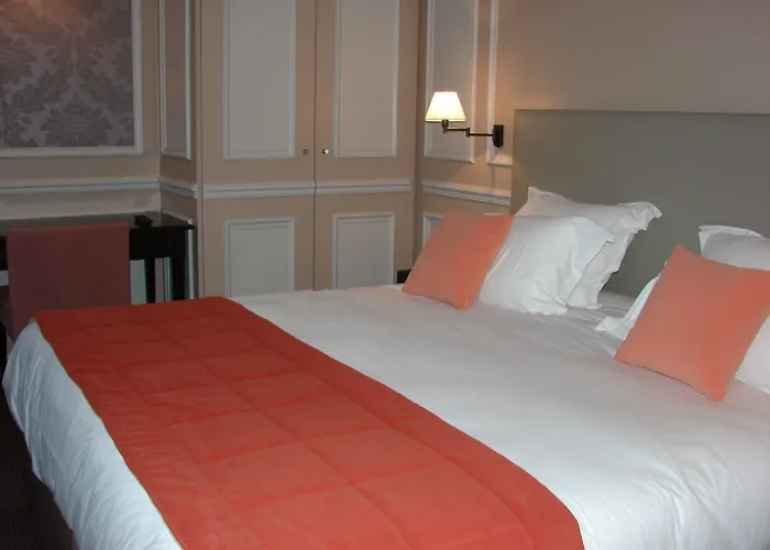 ホテル ドゥ リュニベルシテ