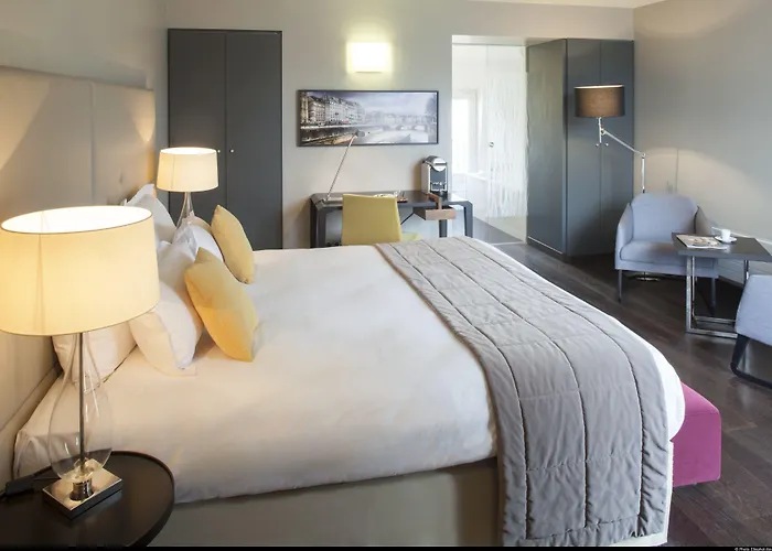 ドゥ リュニベルシテ 3*