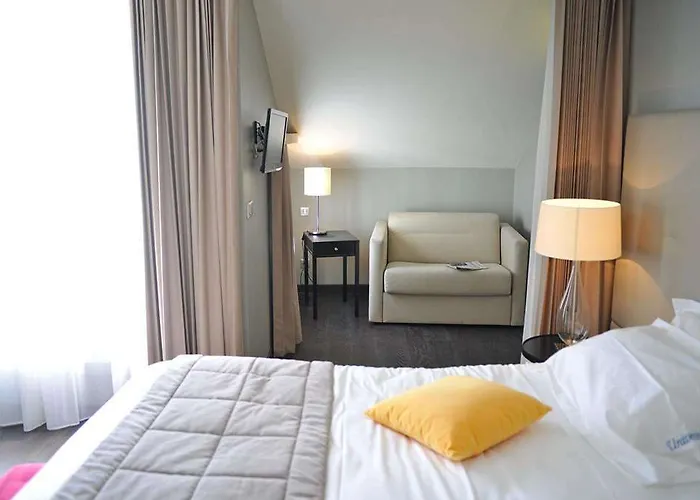 De L'universite Hotel