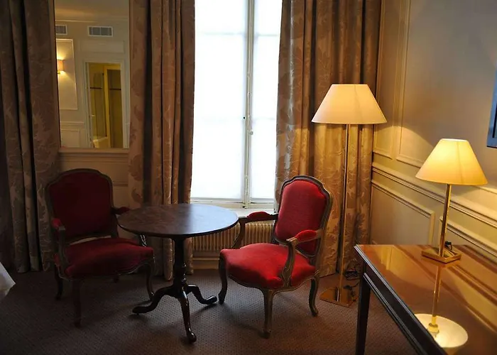 De L'universite 3* פריז