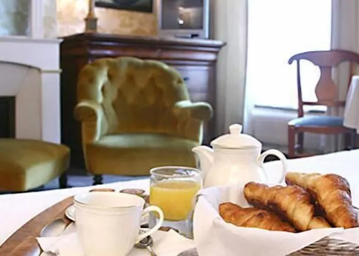 Hotel De L'universite 3*