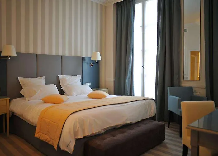 Hotel De L'universite